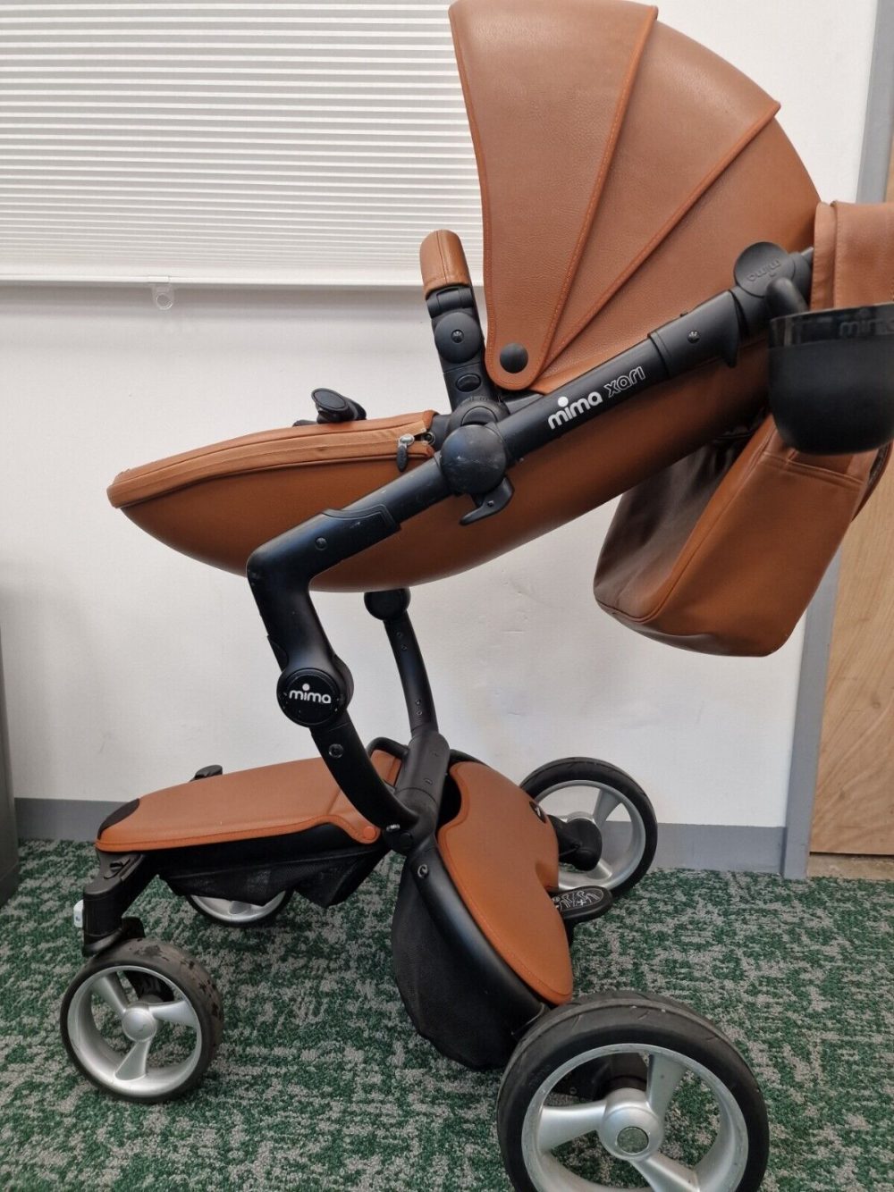Mima Xari Pram Pushchair BLACK/TAN Tons of extras - Image 3